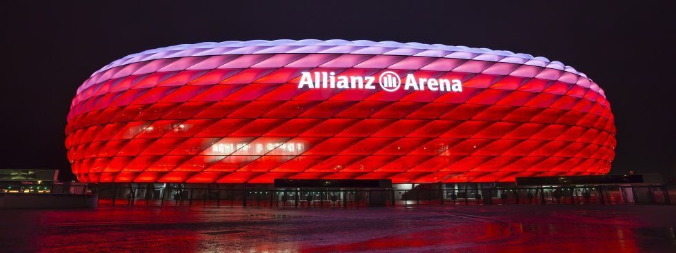 allianz-arena-rot-hp-7032854